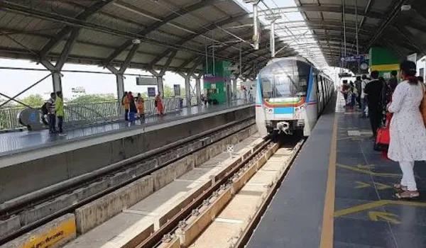 Featured Image of Auro Panorama Metro and Rail Links